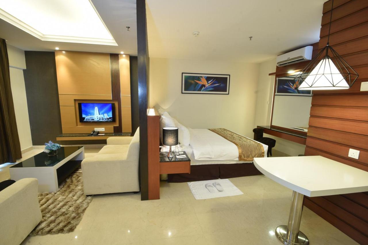 Tenera Hotel Bangi Dış mekan fotoğraf A room at the hotel